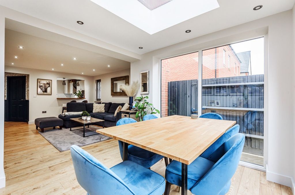 Property photo 2 of 36 Picture No. 02