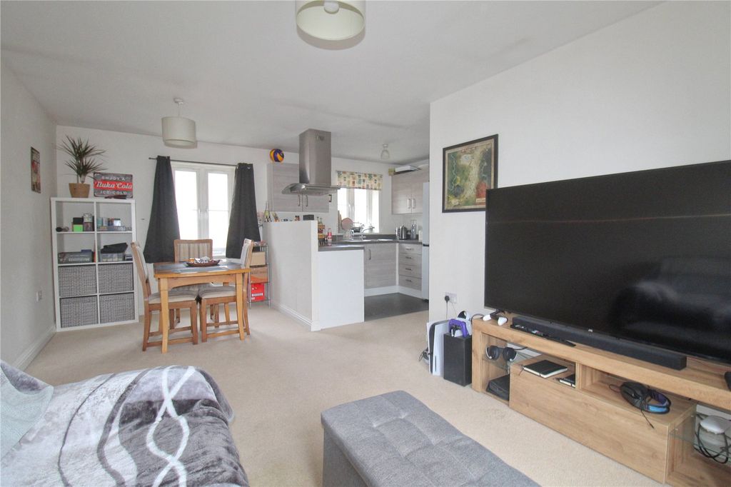 Property photo 2 of 14 Picture No. 15