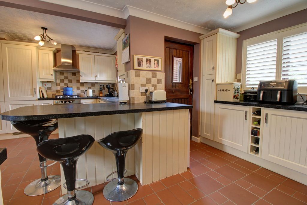 Property photo 2 of 20 Kitchen 1B