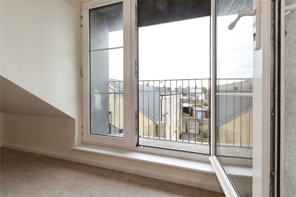 Additional image 9 of 2 bed maisonette for saleGrove Road, Hitchin SG4