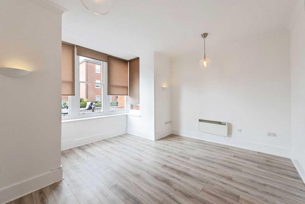 Property photo 2 of 10 Pbox-Img.Jpg