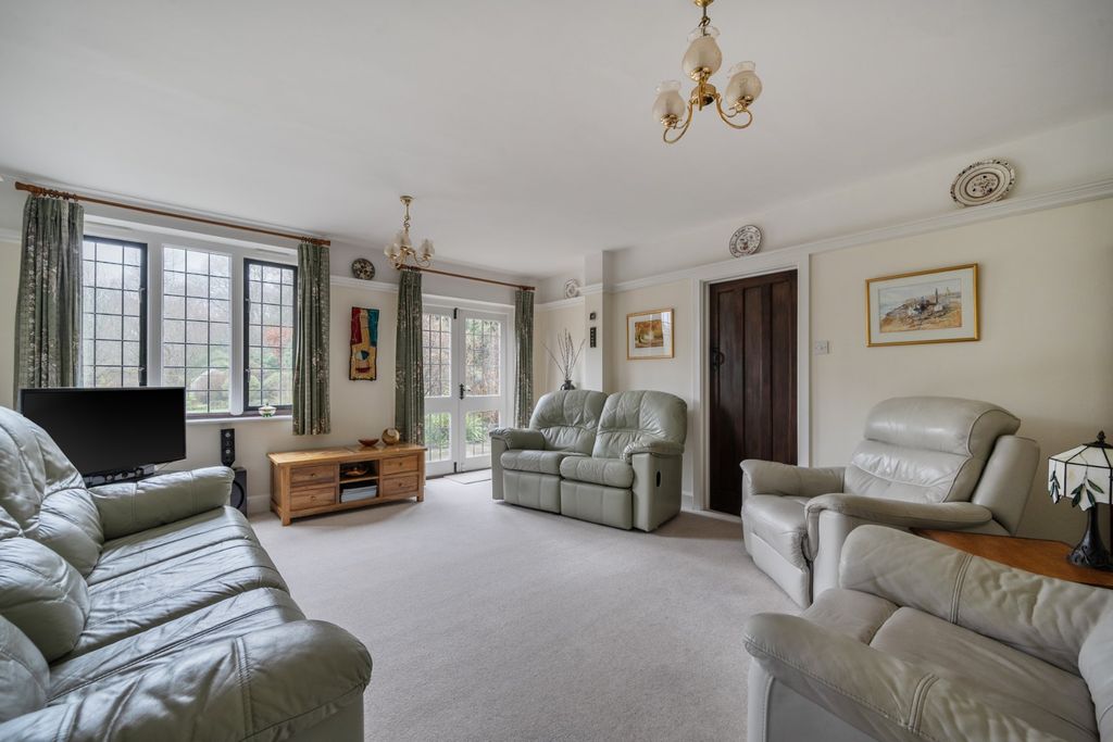 Property photo 2 of 45 Picture No. 23