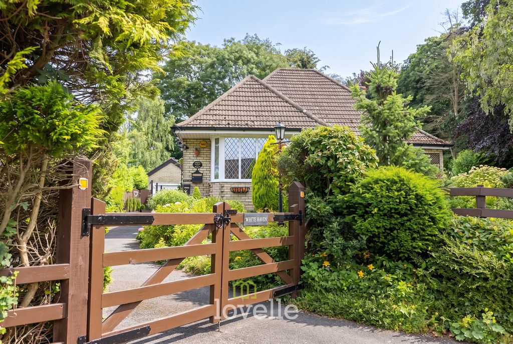 Property photo 1 of 42