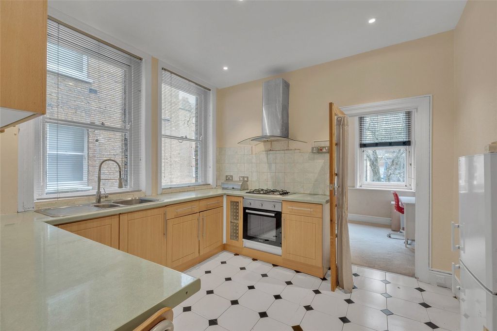 Property photo 2 of 16 Picture No. 03
