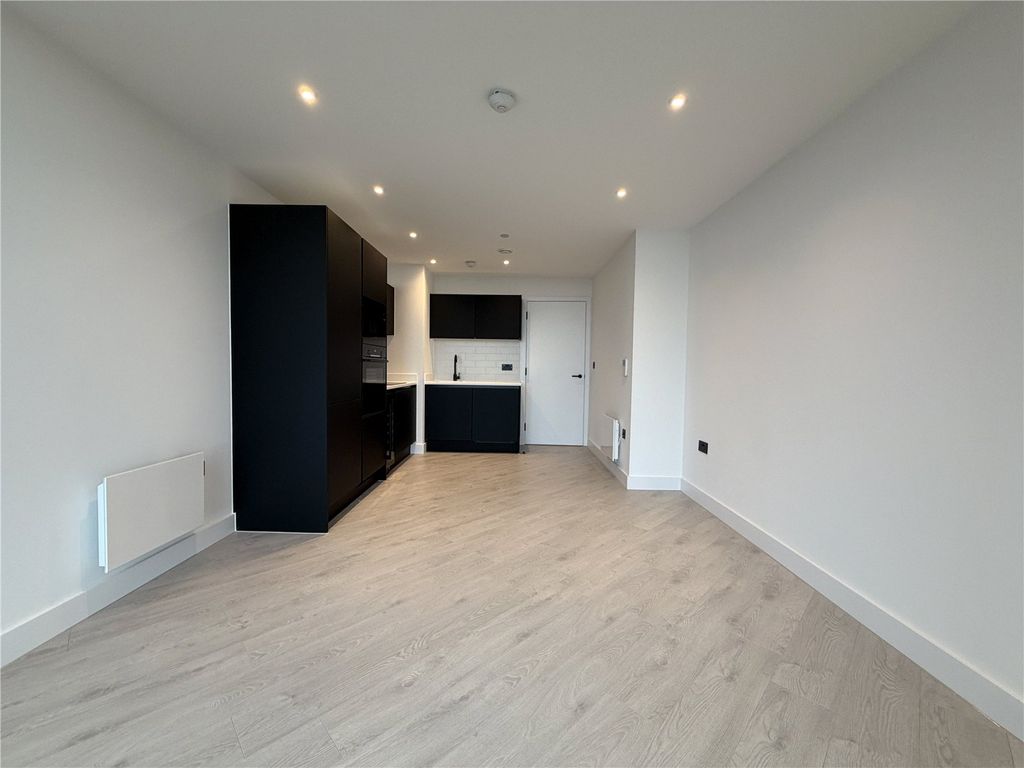 Property photo 3 of 25 Living Room