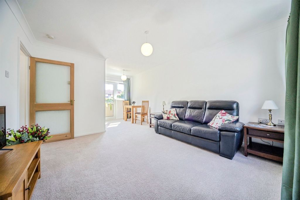 Property photo 2 of 16