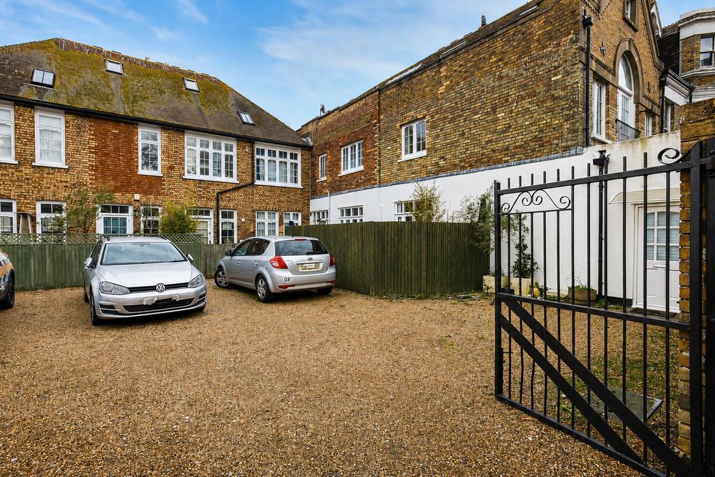 Property photo 1 of 11 Picture No. 56