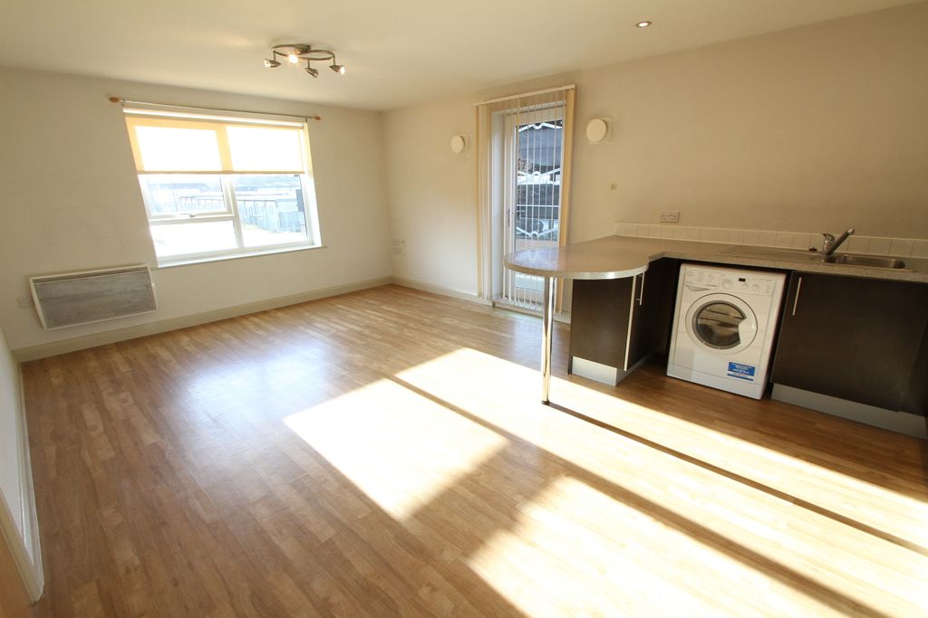 Property photo 2 of 6