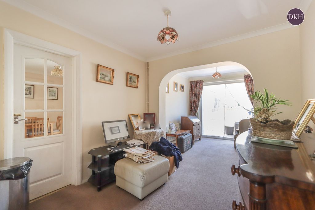 Property photo 3 of 14 Picture No. 12