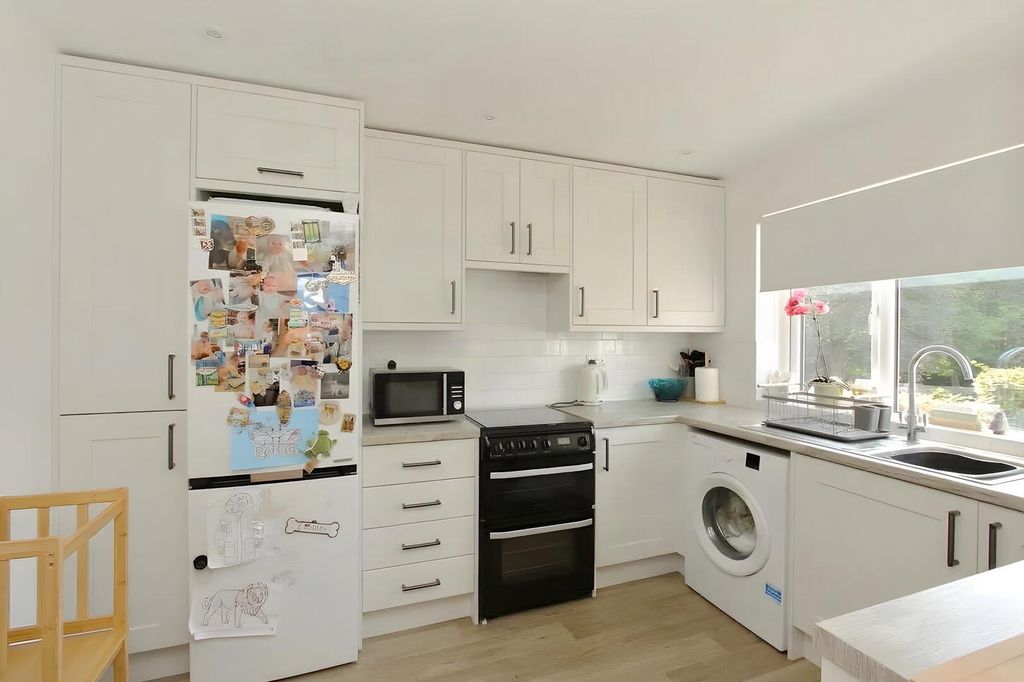 Property photo 2 of 22 Kitchen