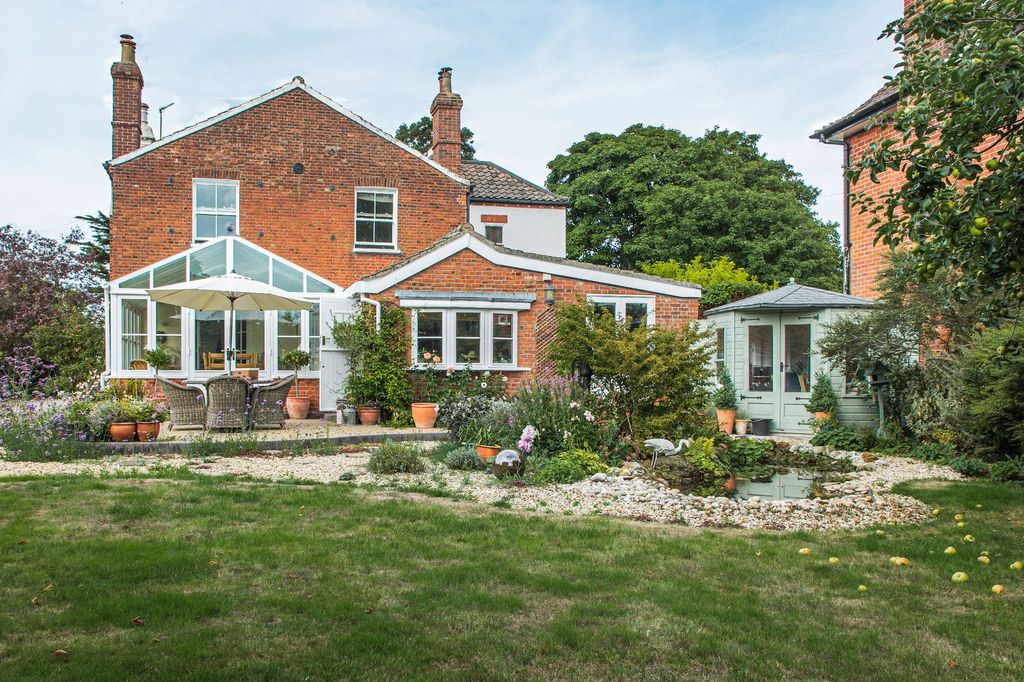Property photo 3 of 18