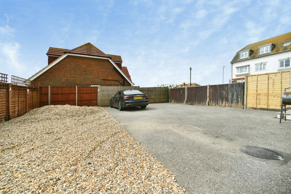 Additional image 13 of 10 bed flat for saleSouth Coast Road, Peacehaven BN10