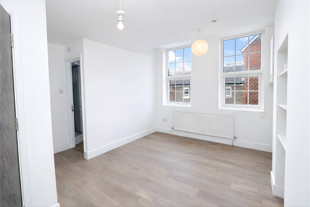 Property photo 1 of 3