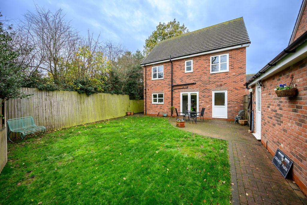 Property photo 2 of 16