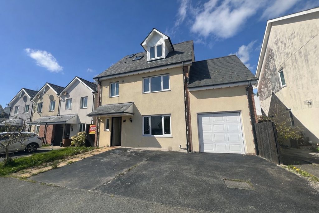 Property photo 1 of 31