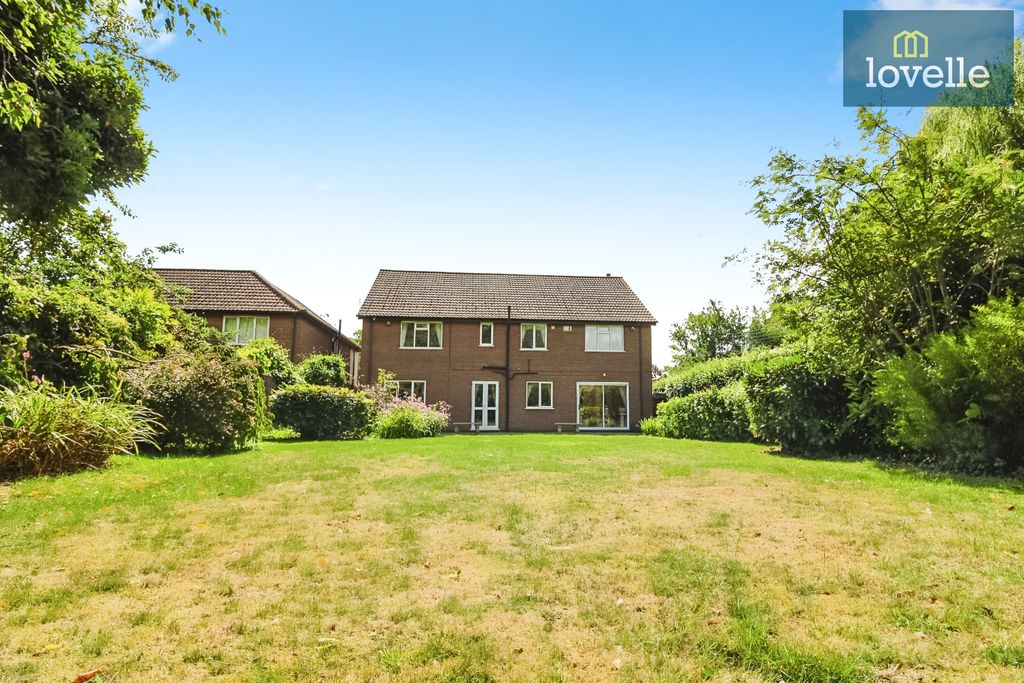 Property photo 3 of 33