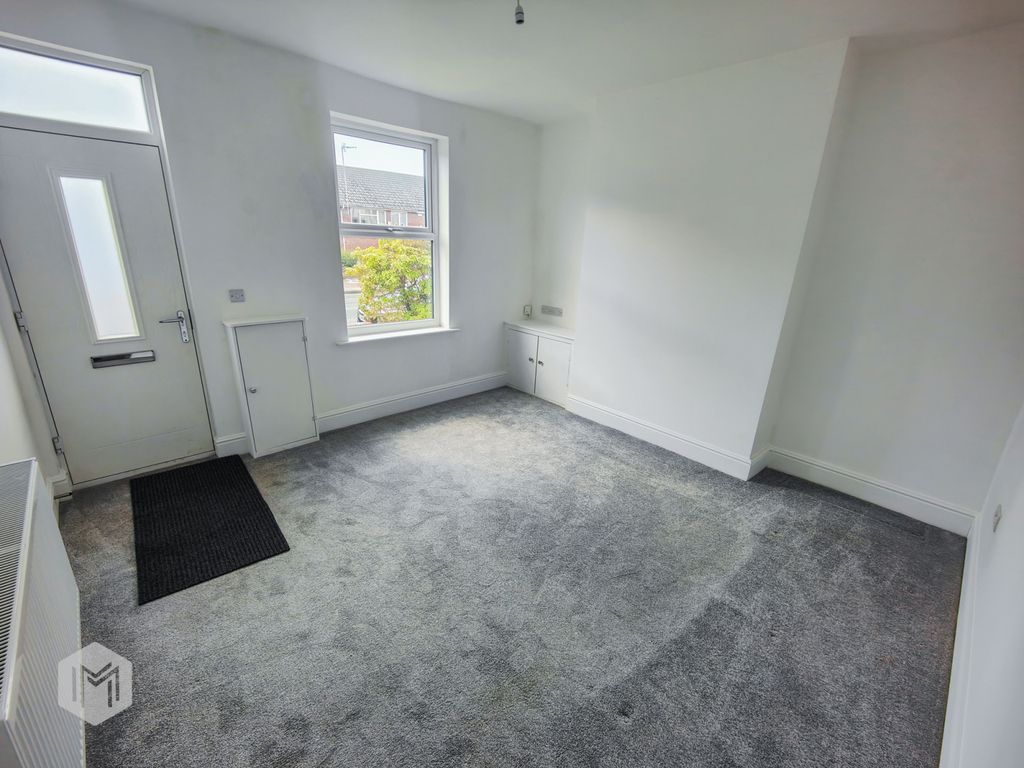 Property photo 2 of 16 Picture No. 14