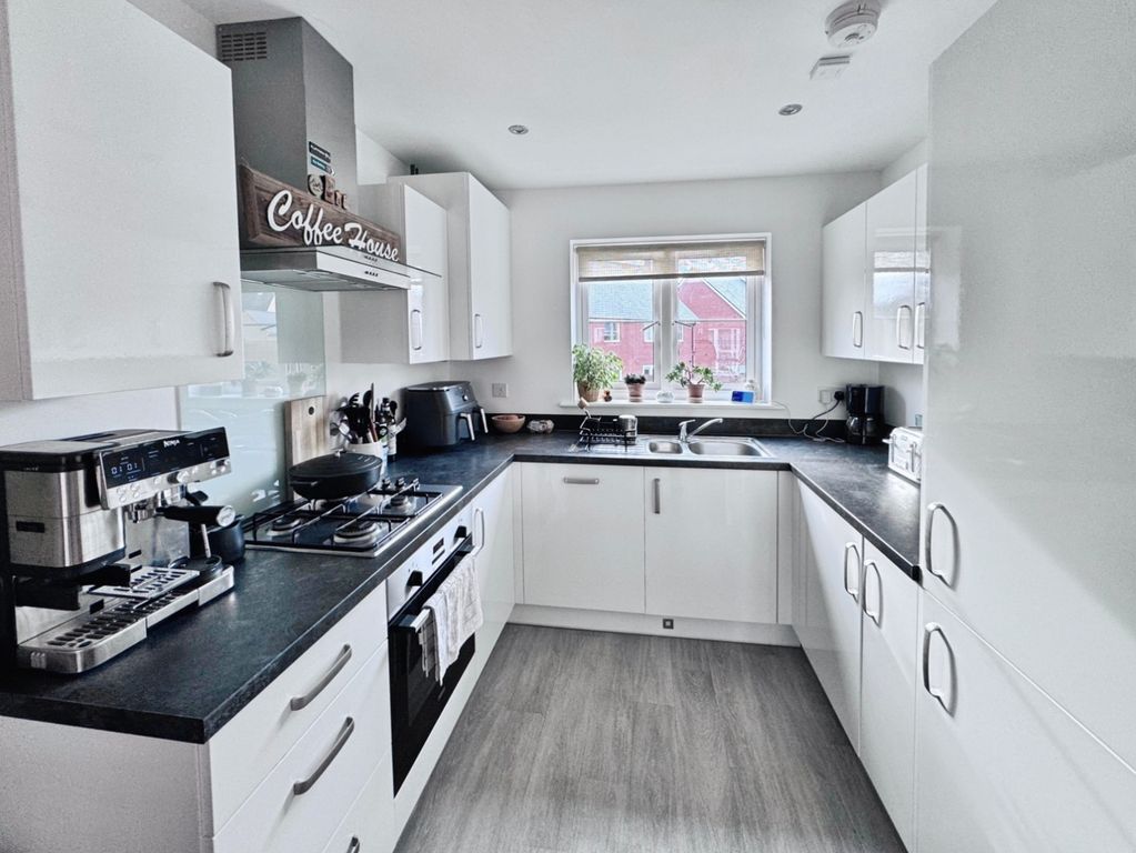 Property photo 2 of 7 Pbox-Img.Jpeg