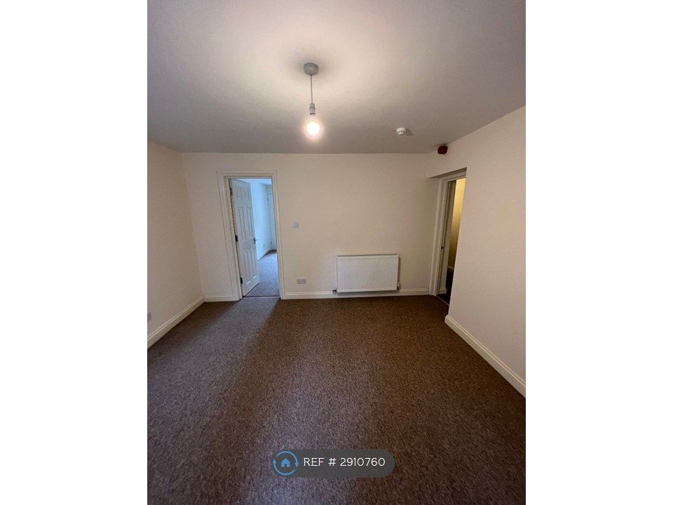 Property photo 3 of 13 Living Room