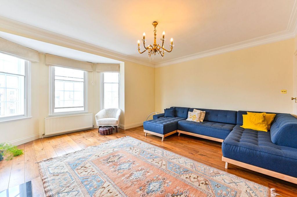 Property photo 3 of 9