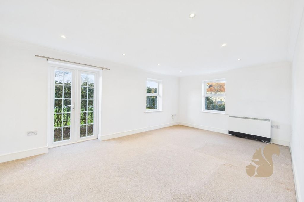 Property photo 3 of 14 Cam01254G0-Pr0378-Still009.Jpg