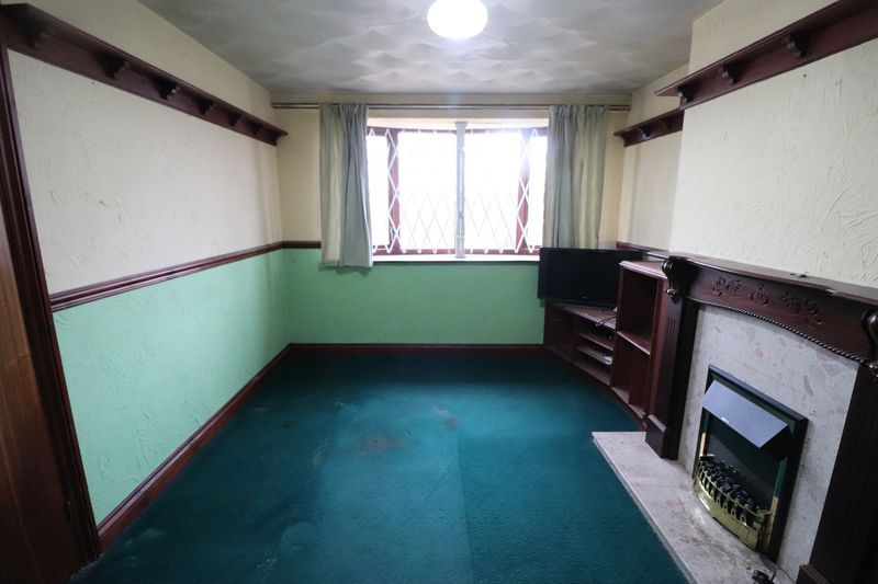 Property photo 3 of 11 Lounge