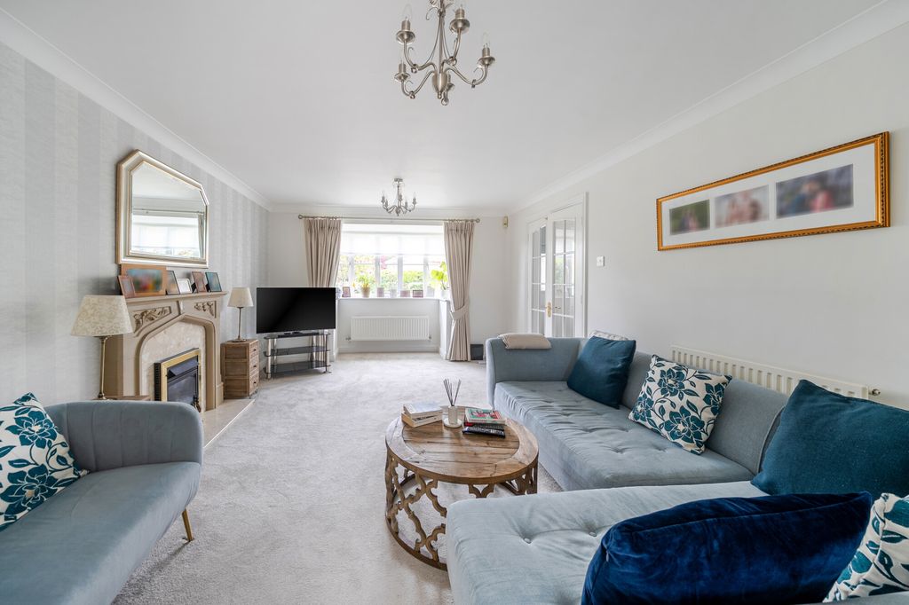 Property photo 2 of 14