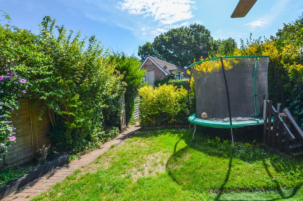 Property photo 3 of 23