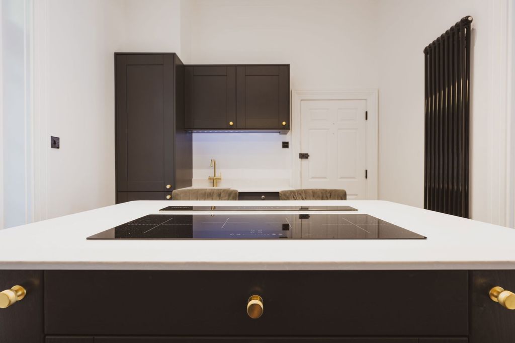 Property photo 1 of 44