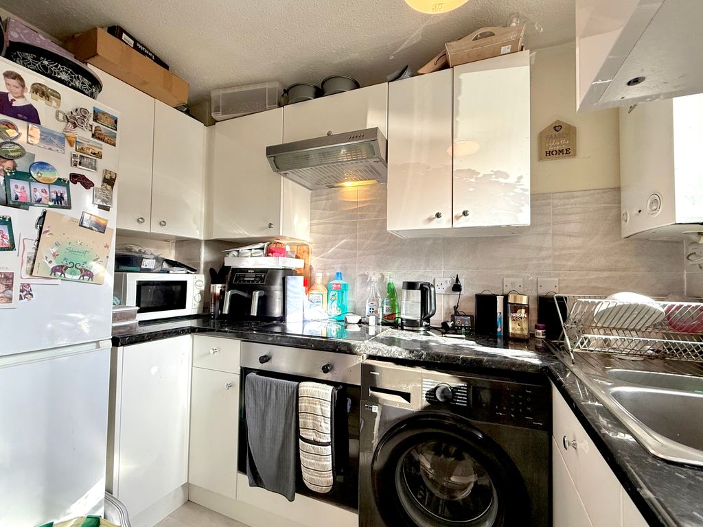 Property photo 3 of 7 Annex