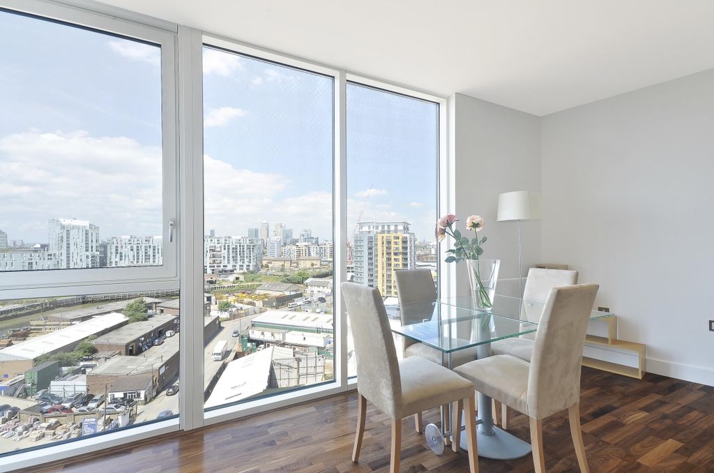 Property photo 2 of 13 2