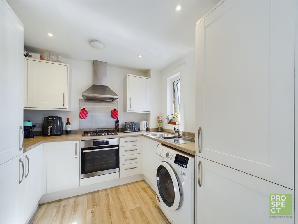 Property photo 2 of 9 Picture No. 22