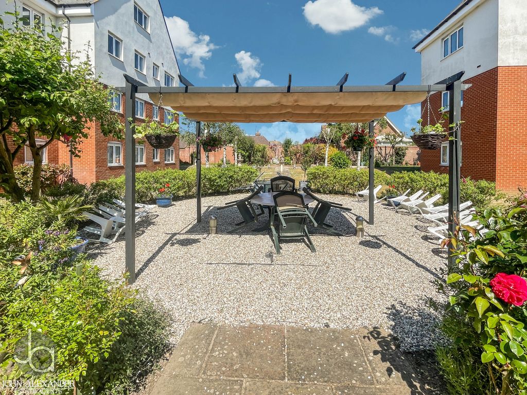 Property photo 3 of 12 20250520_105753434_0.5