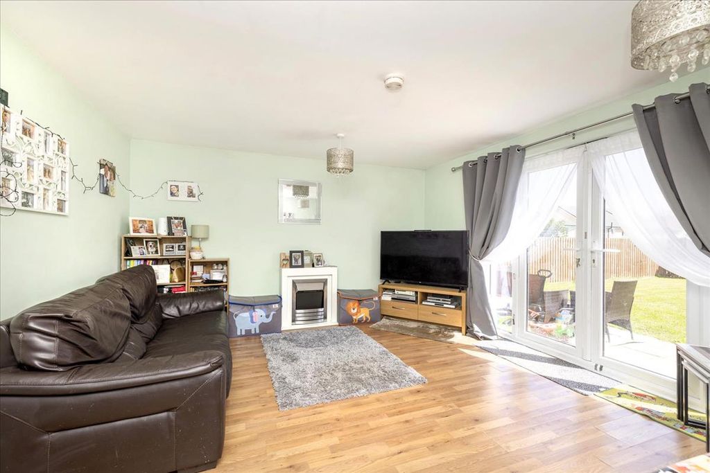 Property photo 3 of 22