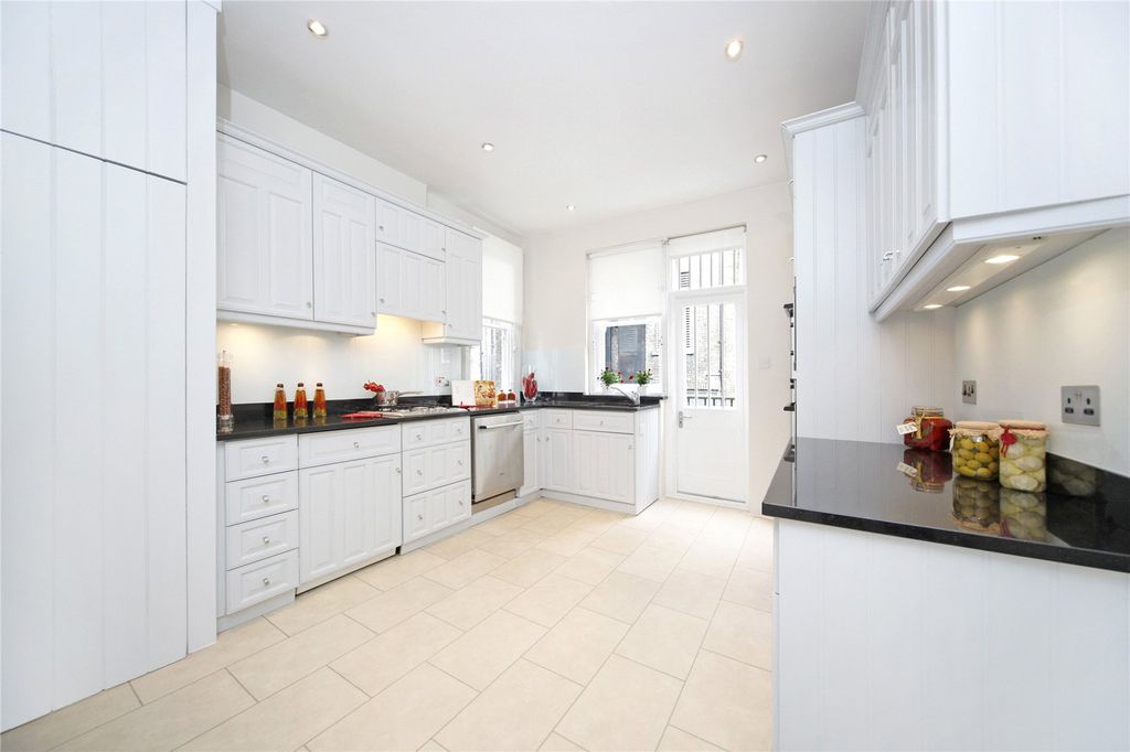 Property photo 1 of 5 Kitchen