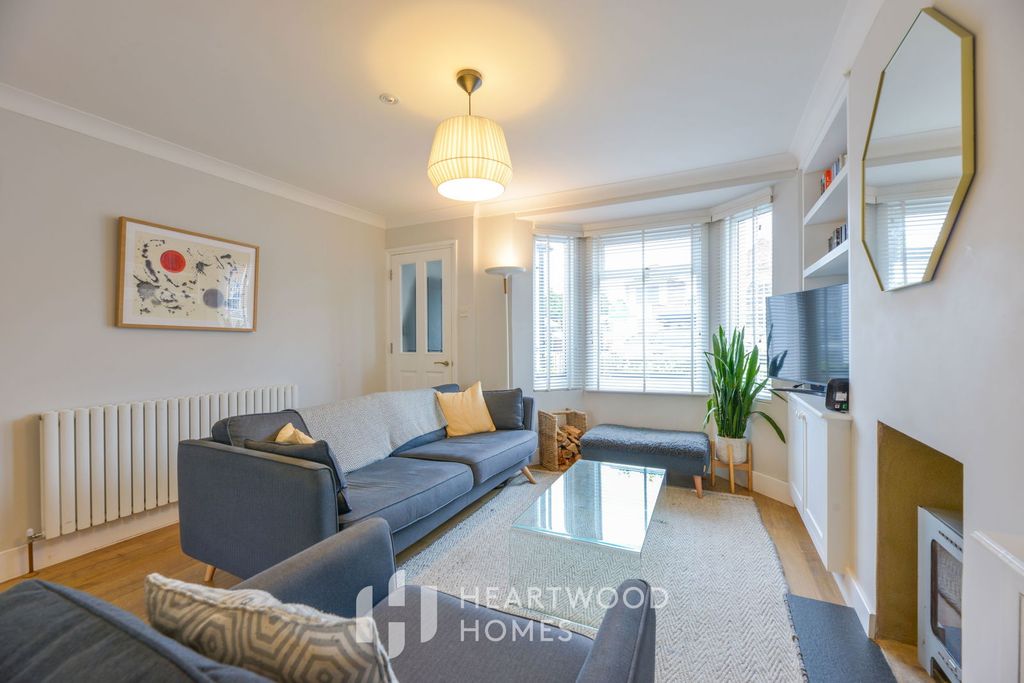 Property photo 3 of 17