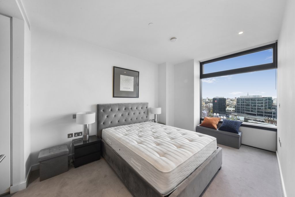 Property photo 3 of 13 Dsc_4938_High