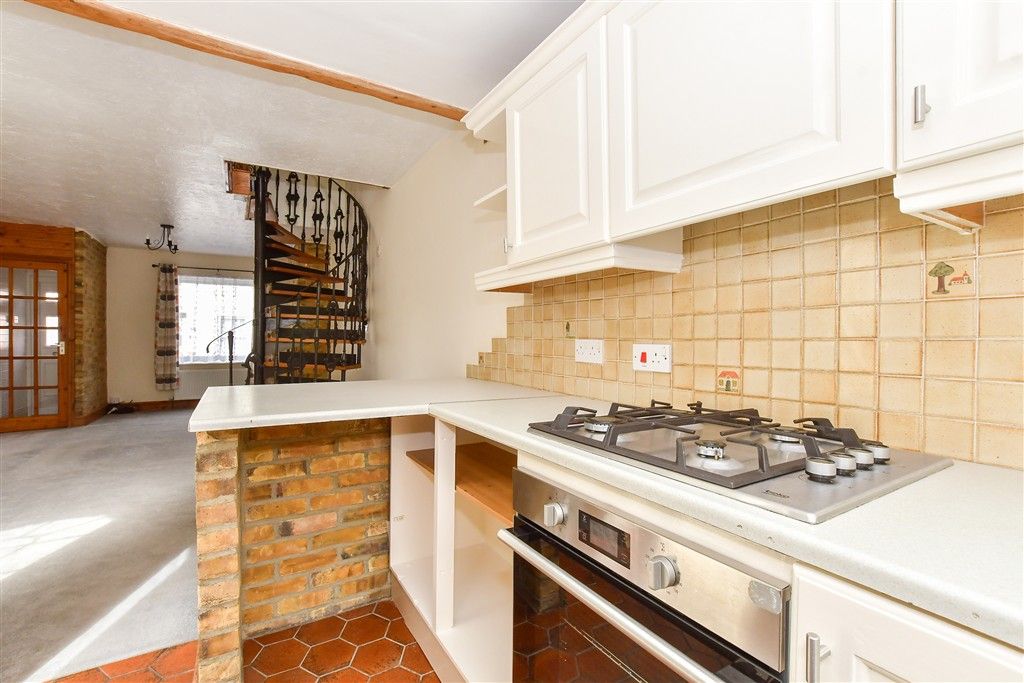 Property photo 3 of 12 Kitchen