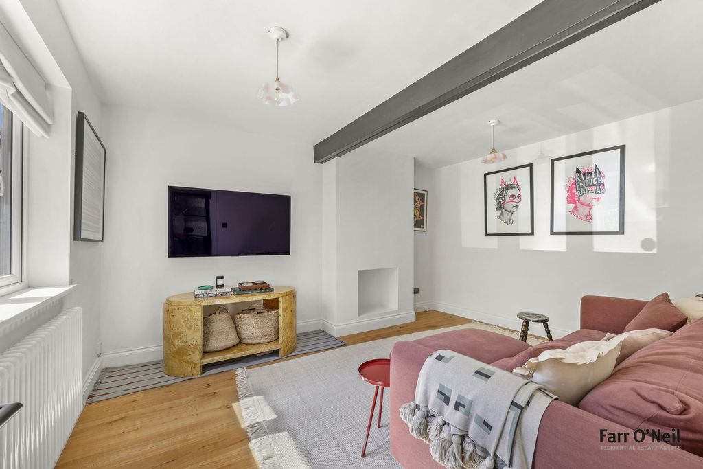 Property photo 3 of 31 Photo 2