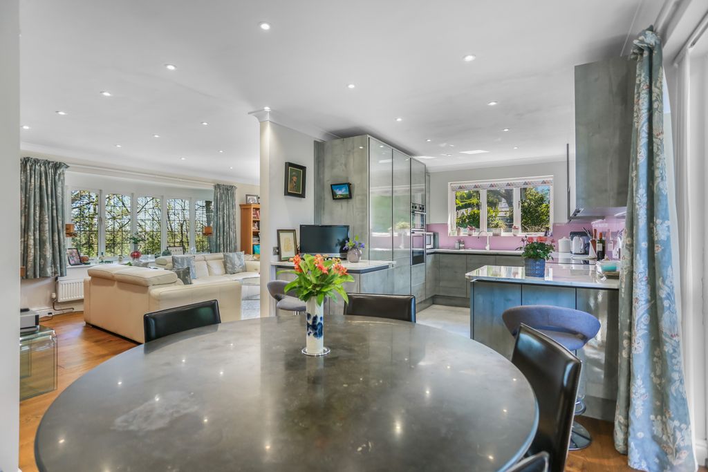 Property photo 2 of 29 296A65532