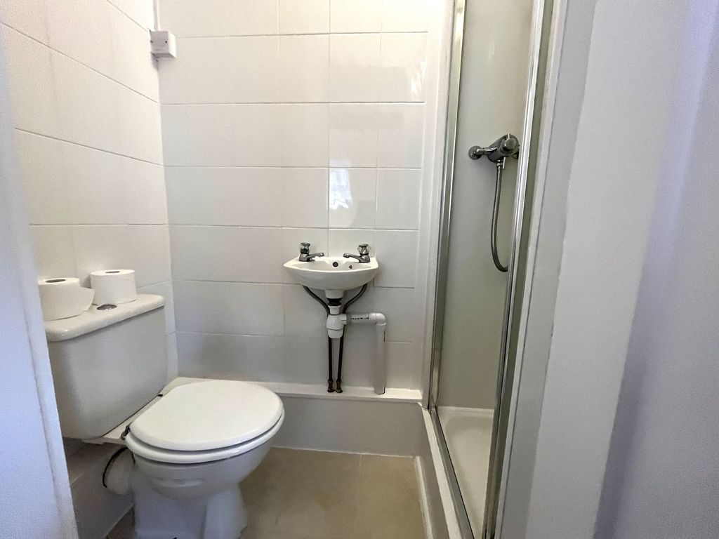 Property photo 2 of 6 Photo 5