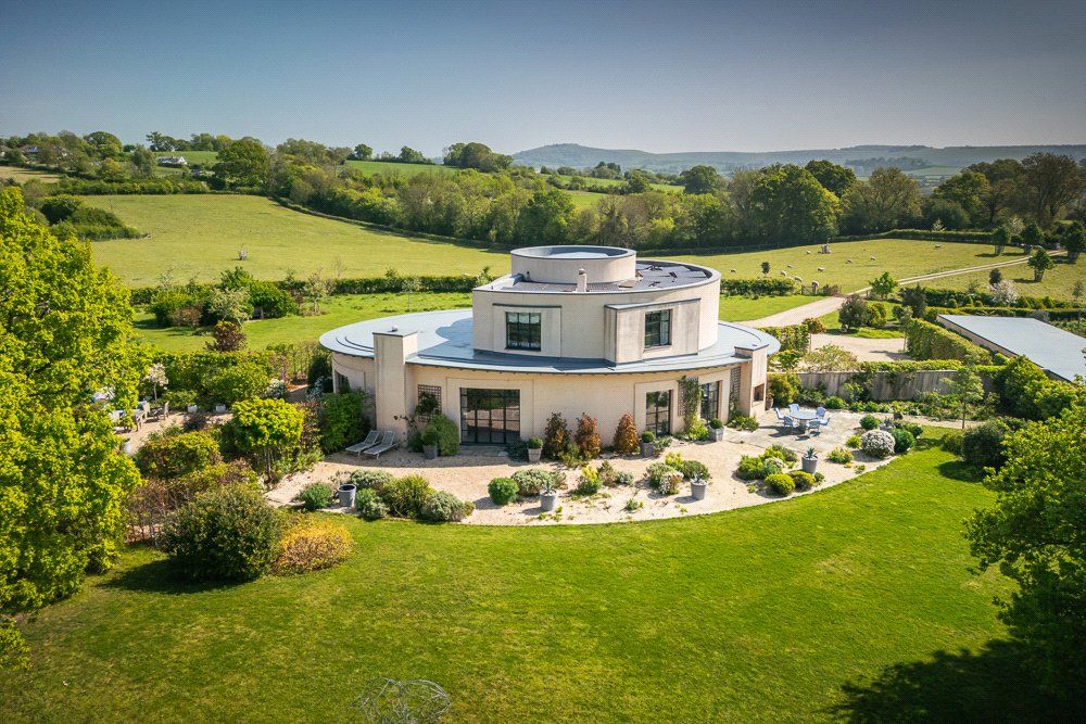 Property photo 1 of 33 Swainscombe Farm
