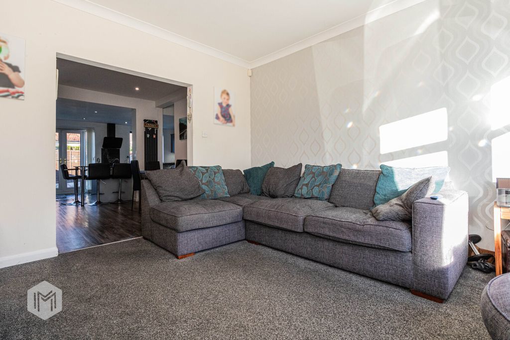 Property photo 2 of 21 Picture No. 05