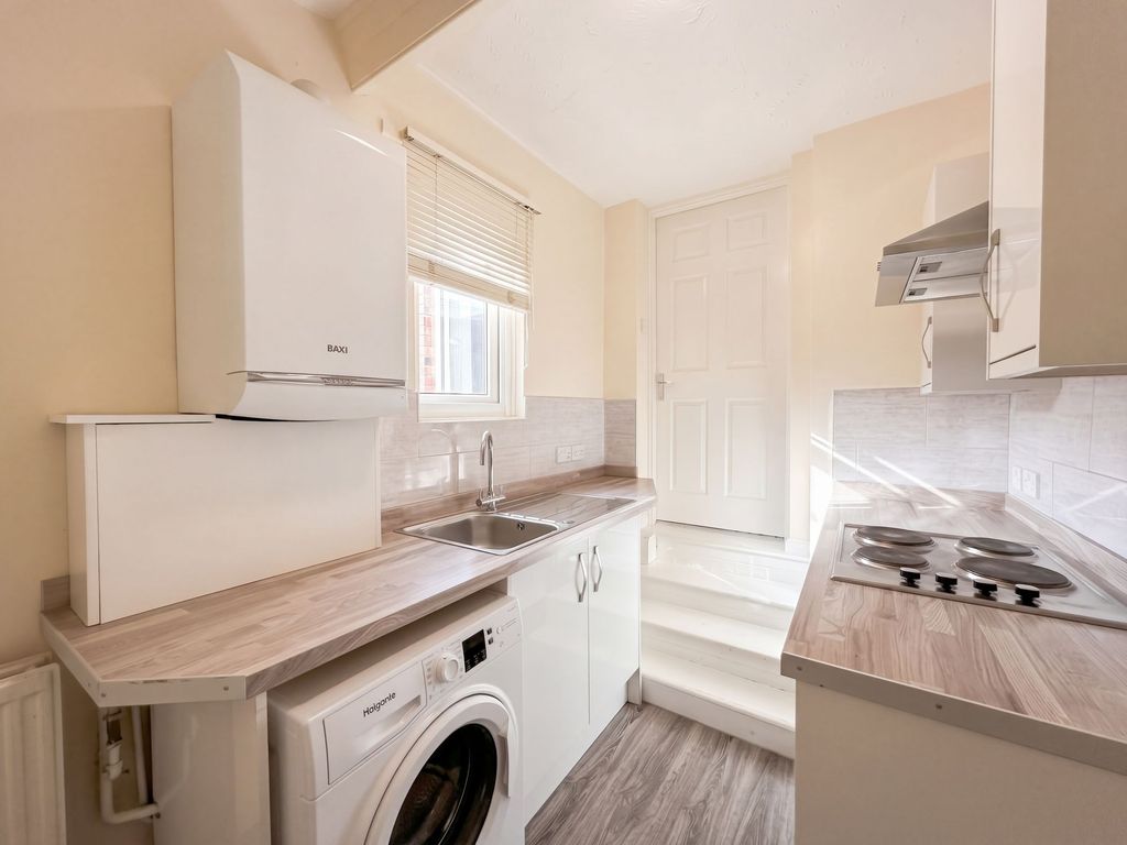 Property photo 1 of 9 Kitchen