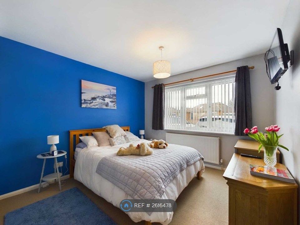 Property photo 1 of 6 Double Bedroom