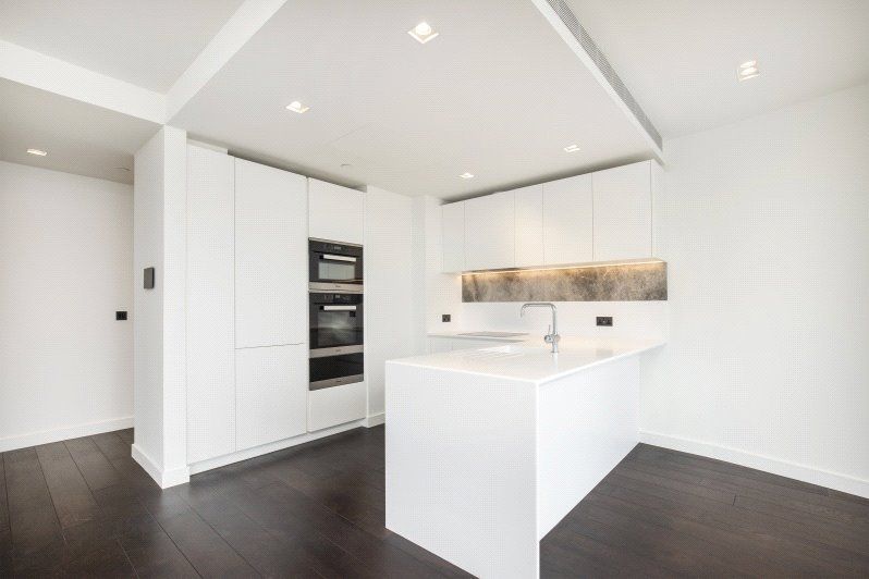 Property photo 3 of 8 Reception/Kitchen