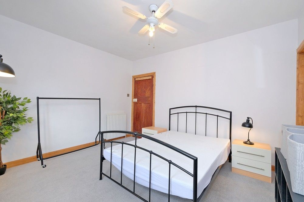 Property photo 2 of 7 Bedroom 1.1