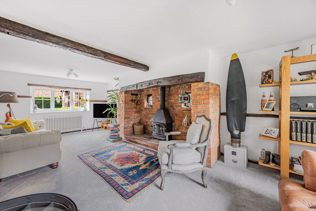 Property photo 2 of 24