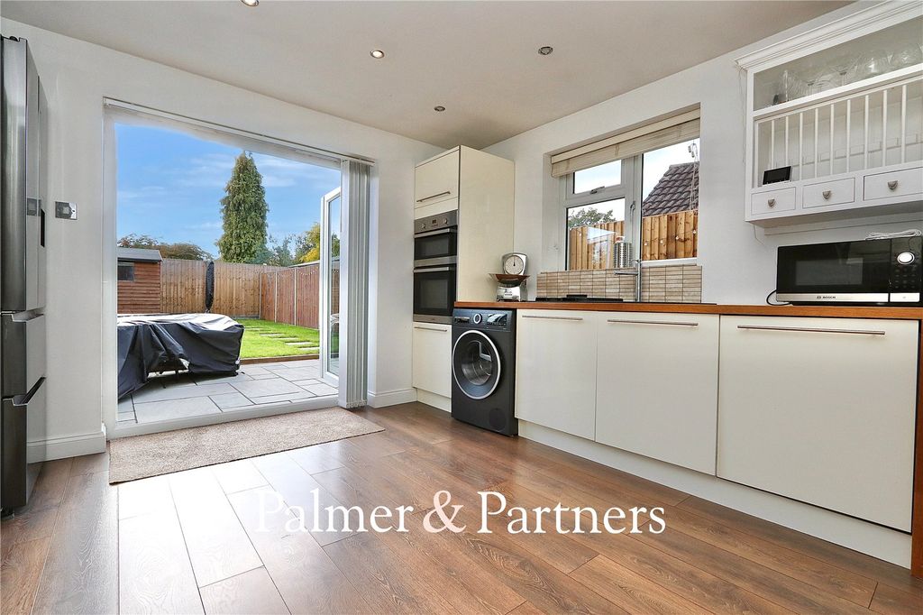Property photo 3 of 18 Picture No. 04