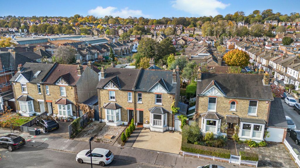 Property photo 2 of 22